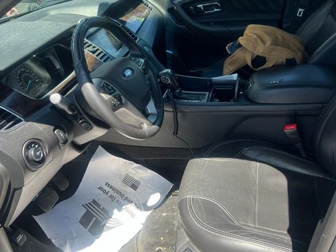 Used 2015 Ford Taurus Limited FWD image 3