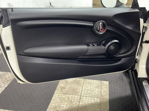 Used 2016 MINI Cooper Convertible FWD image 11