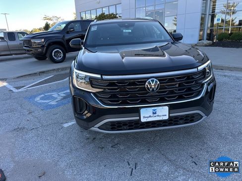 Used 2024 Volkswagen Atlas Cross Sport SE image 9