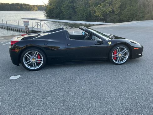 Used 2013 Ferrari 458 Spider image 4
