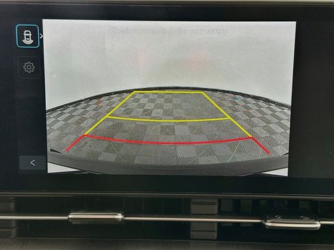 Used 2025 Hyundai Kona SEL FWD image 23
