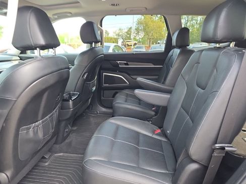 Used 2022 Kia Telluride EX w/ EX Premium Package image 9