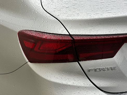 Used 2020 Kia Forte LXS image 34