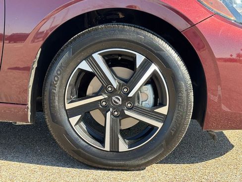 Used 2025 Nissan Sentra SV image 7