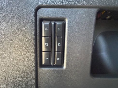 Used 2023 Ford Expedition Platinum image 31