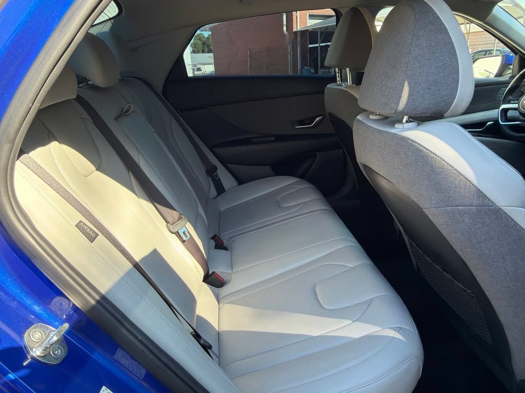 Used 2024 Hyundai Elantra Limited FWD image 10