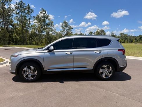 Used 2022 Hyundai Santa Fe SEL FWD image 2