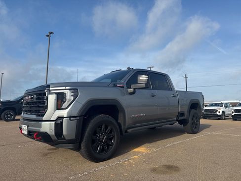 Used 2025 GMC Sierra 2500 AT4 w/ AT4 Premium Plus Package AWD/4WD image 1