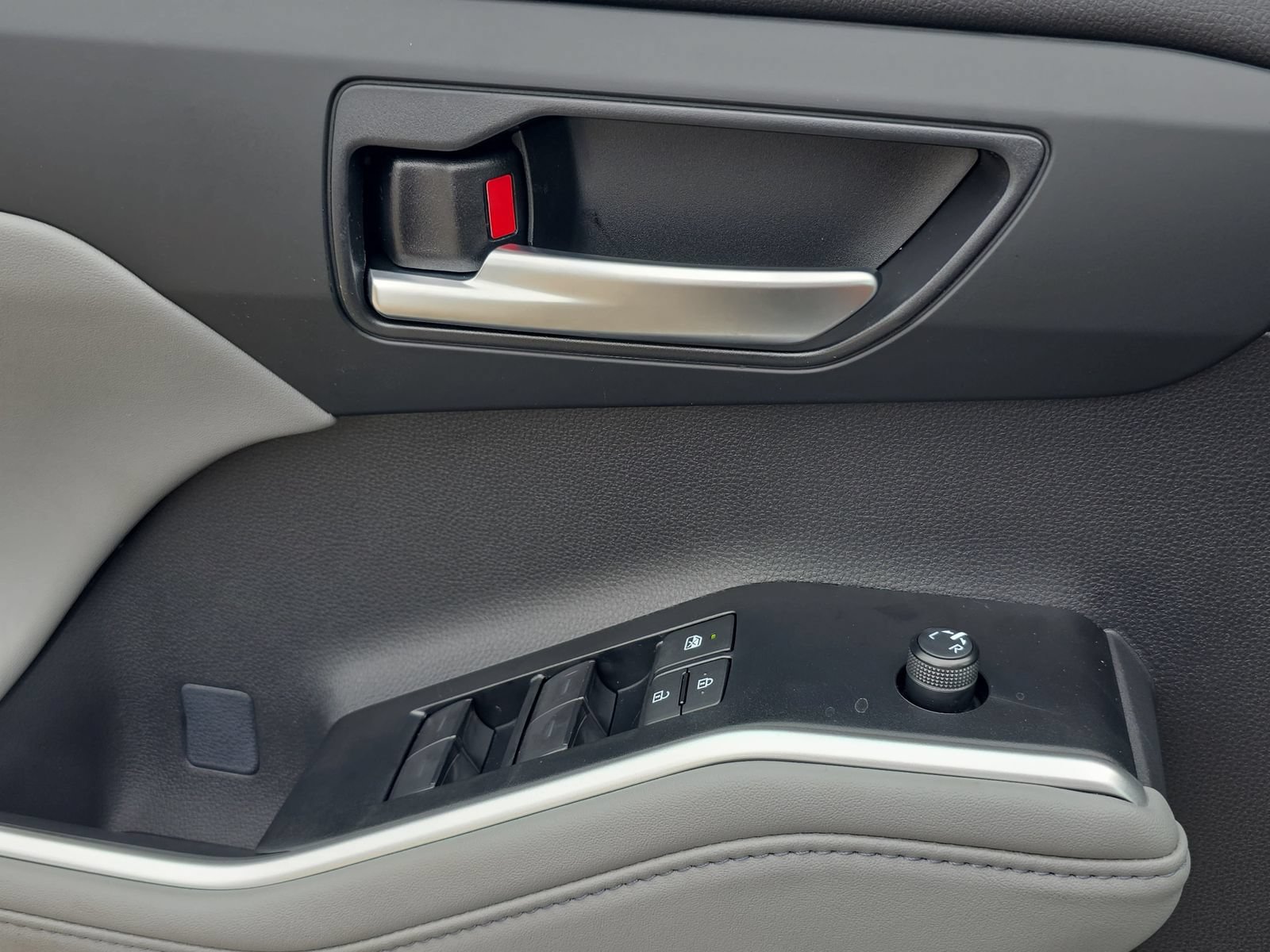 New 2026 Toyota Highlander XLE AWD/4WD image 24