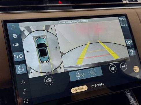 New 2026 Land Rover Range Rover Sport SE AWD/4WD image 17