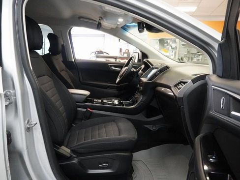 Used 2019 Ford Edge SEL image 27