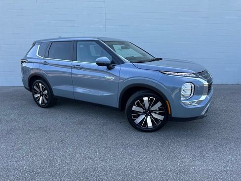 New 2026 Mitsubishi Outlander SE AWD/4WD image 1