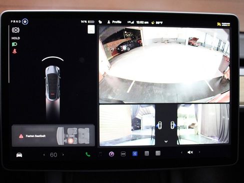 Used 2022 Tesla Model Y Long Range image 24