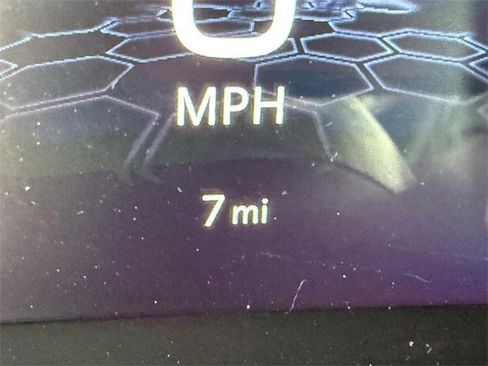 New 2025 Jeep Compass Latitude w/ Sun & Sound Group image 30