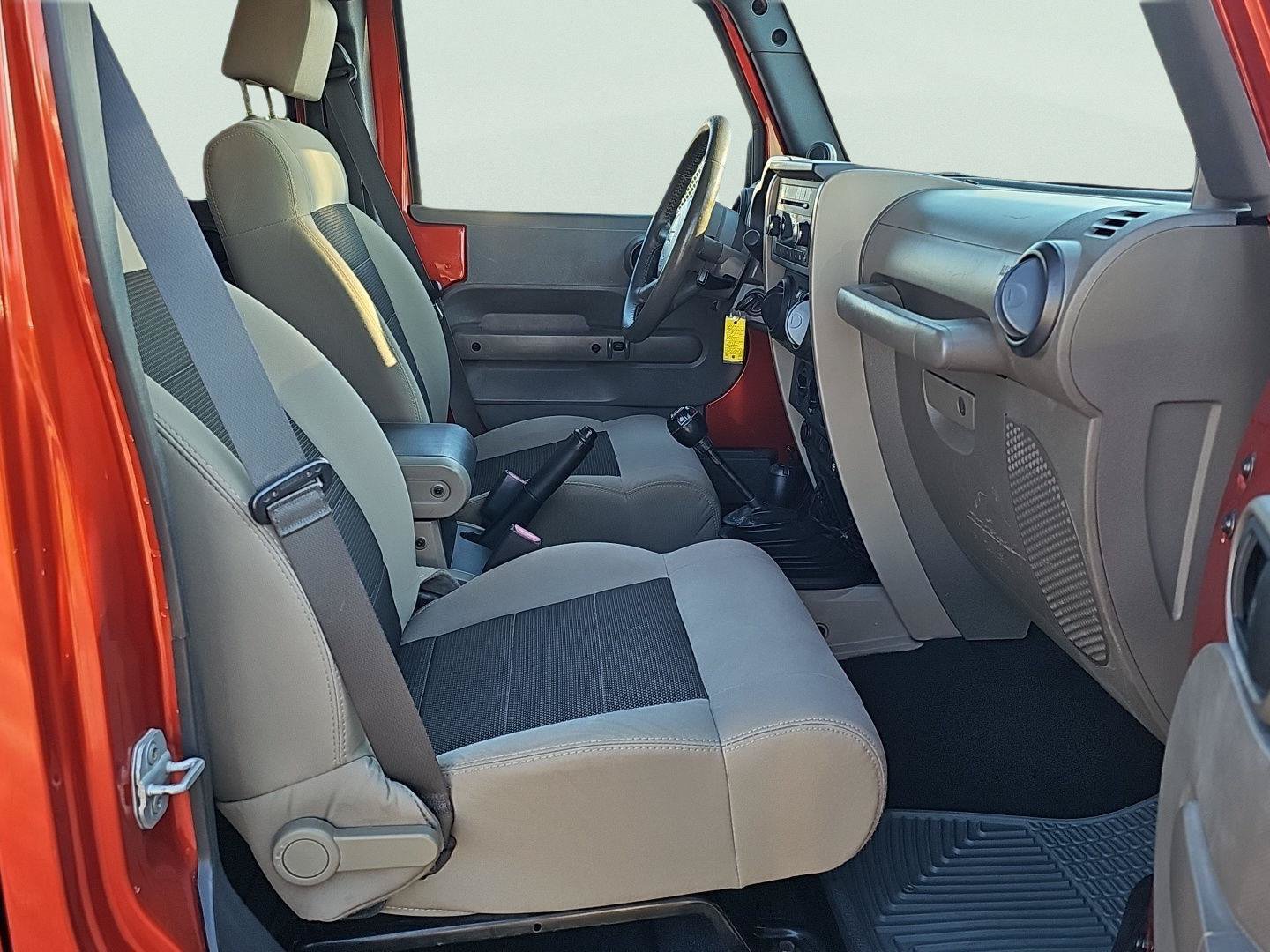 Used 2009 Jeep Wrangler Unlimited X AWD/4WD image 25
