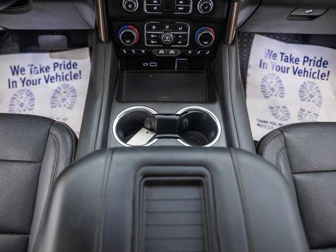Used 2024 Chevrolet Tahoe High Country AWD/4WD image 32