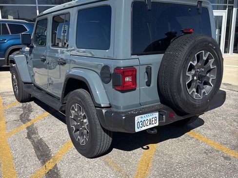 Used 2024 Jeep Wrangler Sahara w/ Technology Group image 13