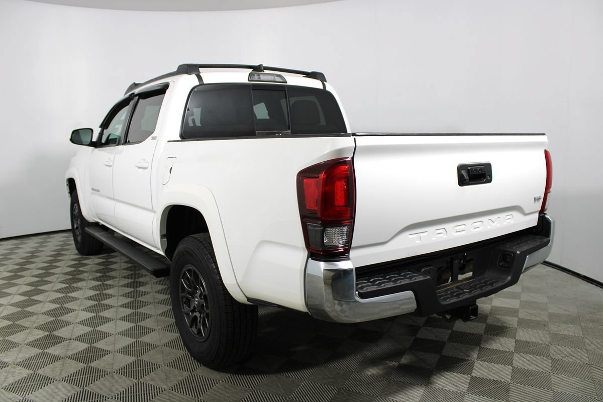 Used 2018 Toyota Tacoma SR5 RWD image 35