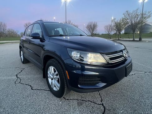 Used 2016 Volkswagen Tiguan S image 7