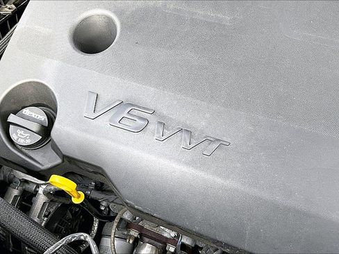 Used 2024 Buick Enclave Premium FWD image 34