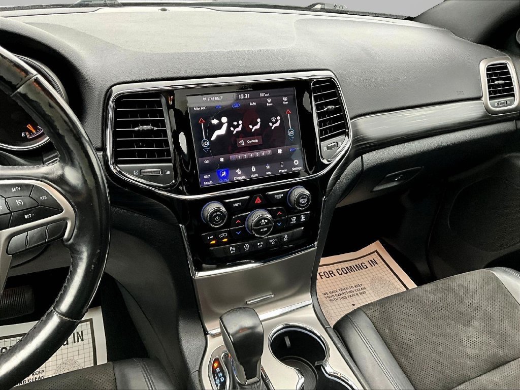 Used 2020 Jeep Grand Cherokee Altitude AWD/4WD image 10