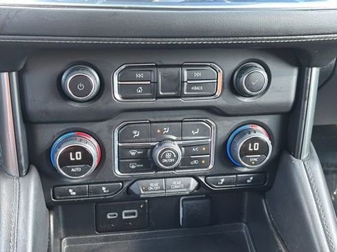 Used 2023 Chevrolet Tahoe Z71 w/ Luxury Package image 30