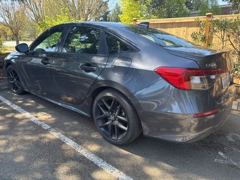 Used 2023 Honda Civic Sport image 4