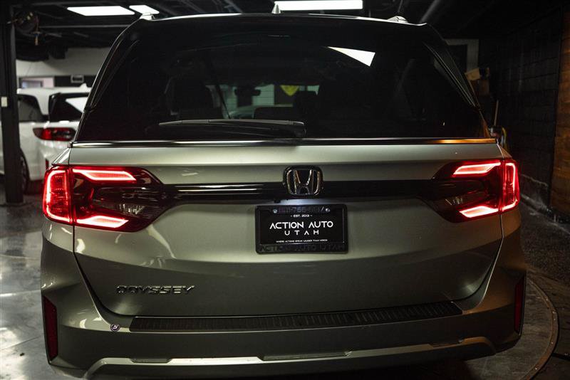 Used 2025 Honda Odyssey EX-L image 6