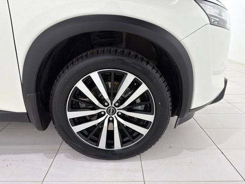 Used 2023 Nissan Pathfinder Platinum AWD/4WD image 50