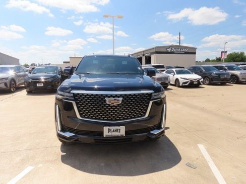 Used 2023 Cadillac Escalade ESV Premium Luxury RWD image 4