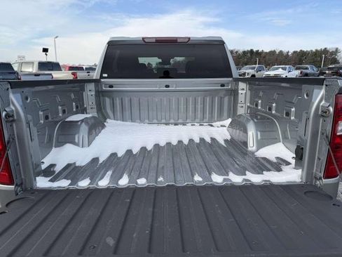 Used 2025 Chevrolet Silverado 1500 LT image 9