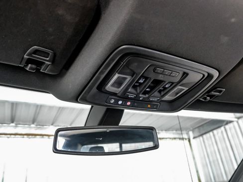 Used 2019 Chevrolet Silverado 1500 High Country w/ Z71 Off-Road Package AWD/4WD image 21