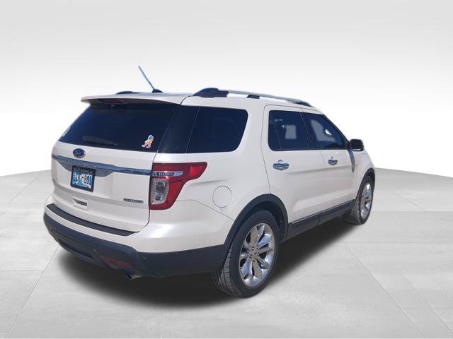 Used 2015 Ford Explorer Limited w/ Equipment Group 302A FWD image 3