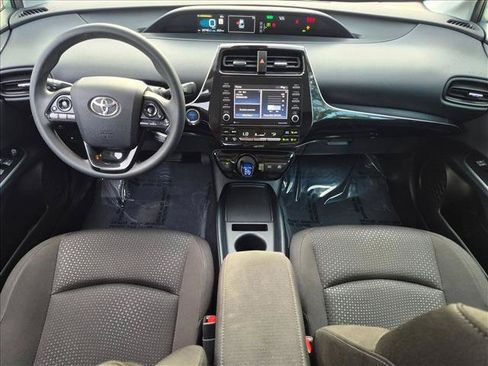 Certified 2022 Toyota Prius LE FWD image 16