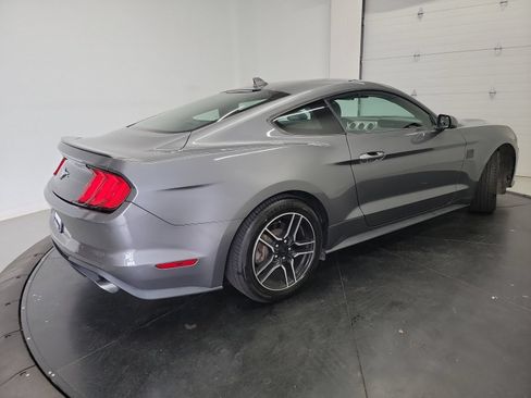 Used 2022 Ford Mustang Premium RWD image 9