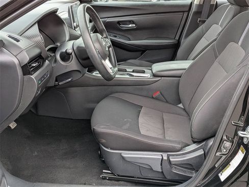 Used 2025 Nissan Sentra SV image 11