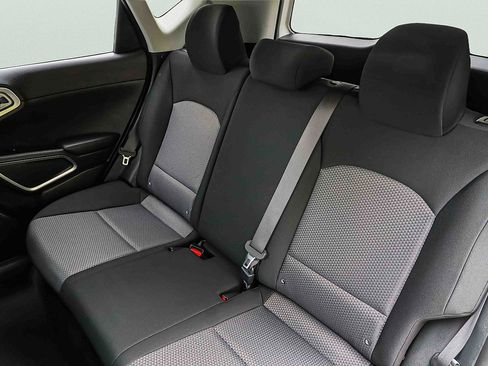 Certified 2025 Kia Soul LX w/ LX Technology Package FWD image 20