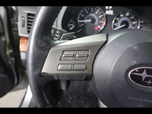Used 2010 Subaru Outback 2.5i Limited image 19