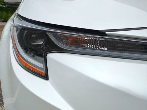 Used 2025 Toyota Corolla LE FWD image 10