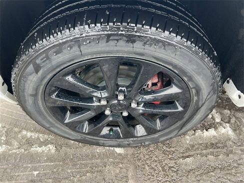 Used 2019 Jeep Grand Cherokee Altitude image 12