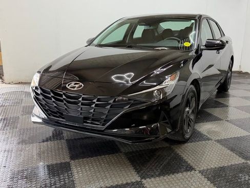 Used 2022 Hyundai Elantra SEL w/ Convenience Package image 5