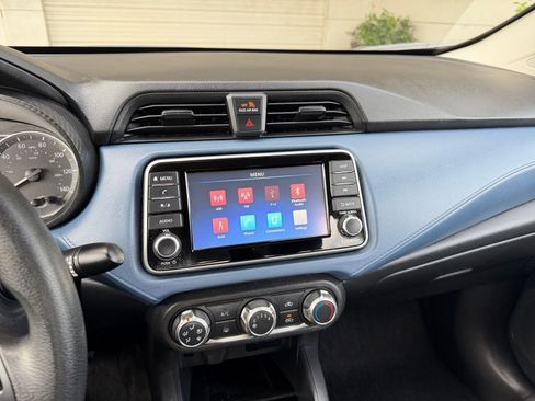 Used 2025 Nissan Versa SV image 20