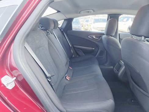 Used 2015 Chrysler 200 Limited w/ Convenience Group image 11