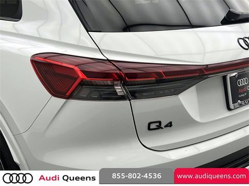 Used 2025 Audi Q4 e-tron Prestige image 10