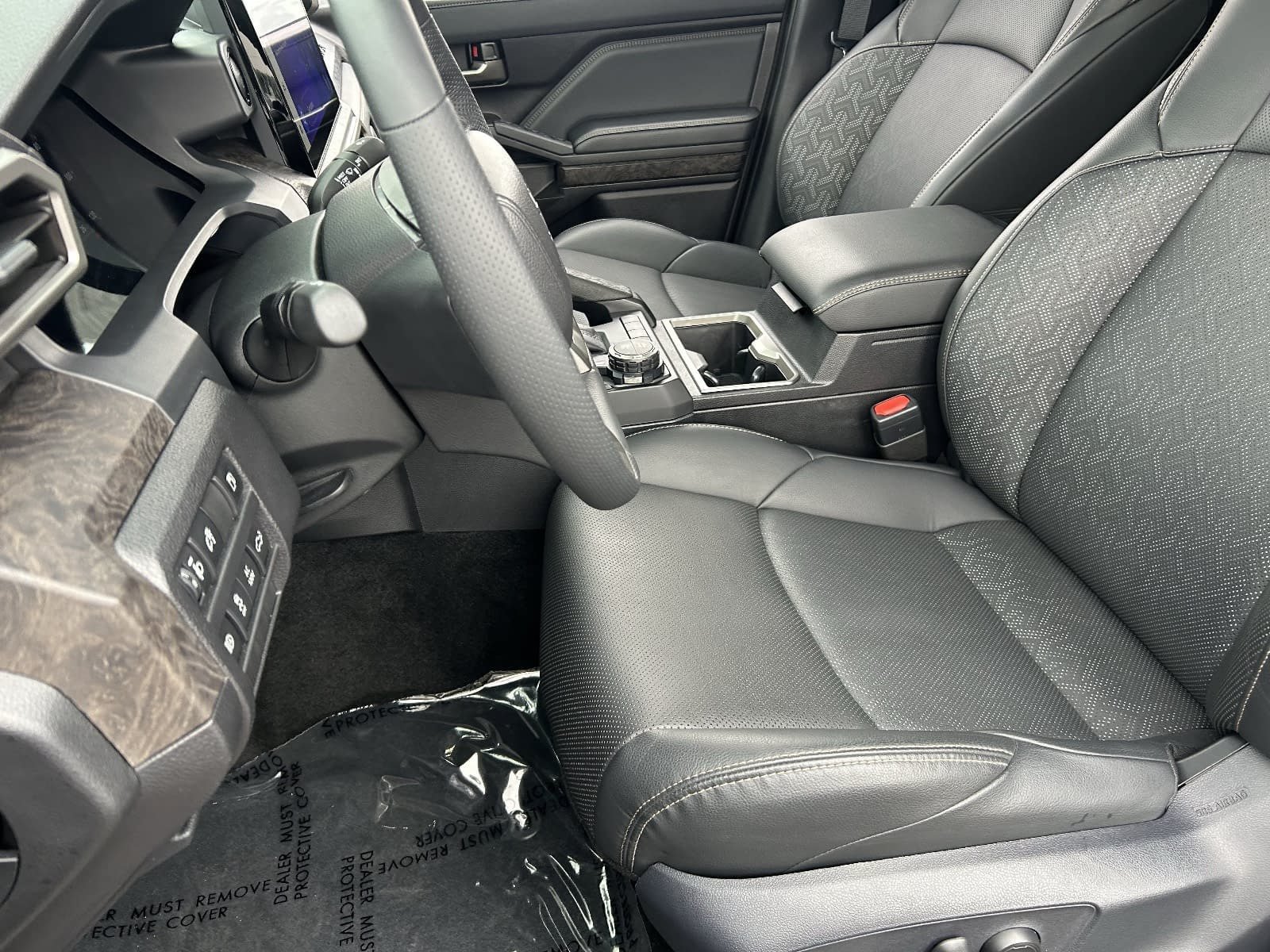 Used 2025 Toyota Tacoma Limited AWD/4WD image 23