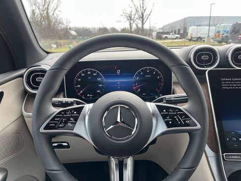 New 2026 Mercedes-Benz GLC 300 4MATIC image 30