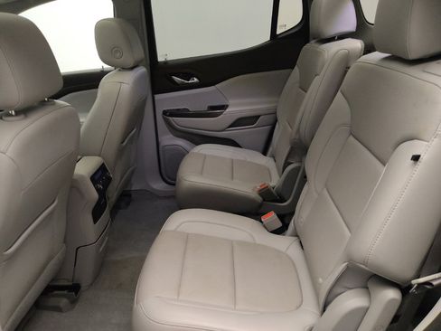 Used 2021 GMC Acadia SLT FWD image 18