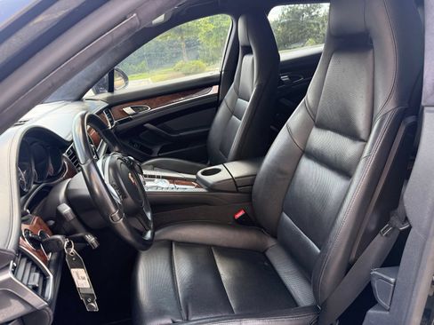 Used 2014 Porsche Panamera AWD/4WD image 34