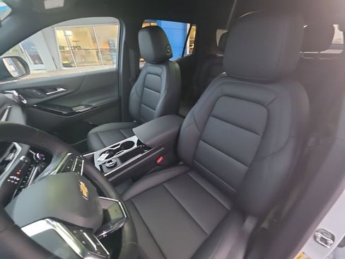 New 2026 Chevrolet Equinox LT w/ Convenience Package II image 11