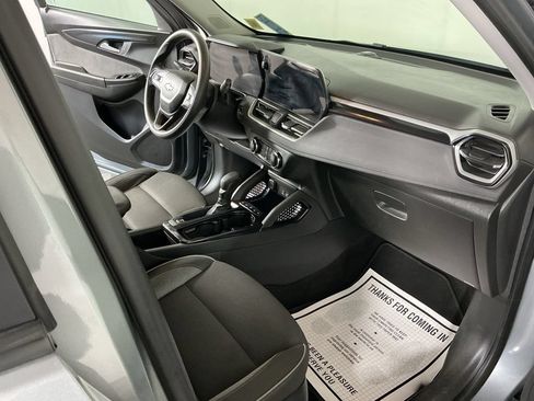 Used 2024 Chevrolet TrailBlazer LS w/ LS Convenience Package AWD/4WD image 10